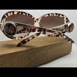 #SnapWarmsTheHeart Sunglasses Snaps Included